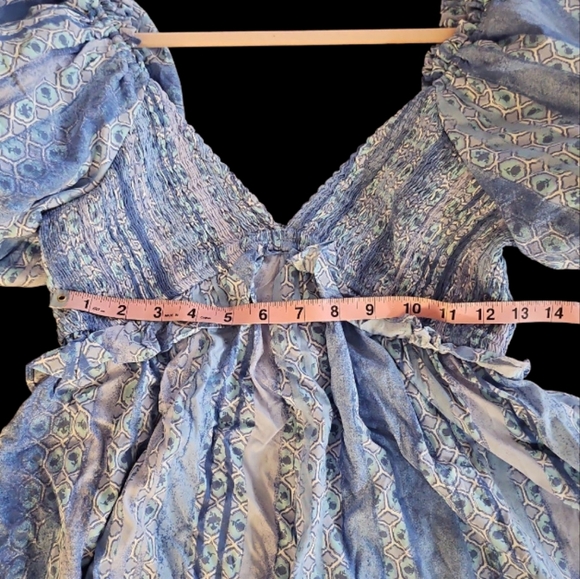 NWT - Shop Neighbor MD Blue Boho Puffy Sleeve Mini Romper - Picture 3 of 8